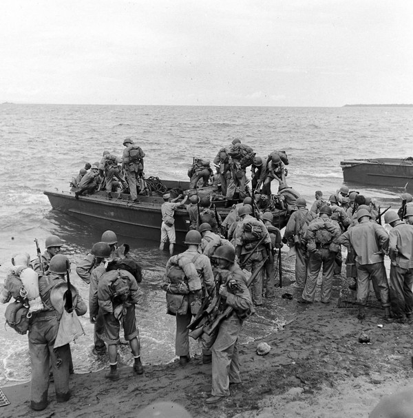 WWII US Marine Raider Squad - Guadalcanal 1943 WWII US Marine Raider Squad - Guadalcanal 1943