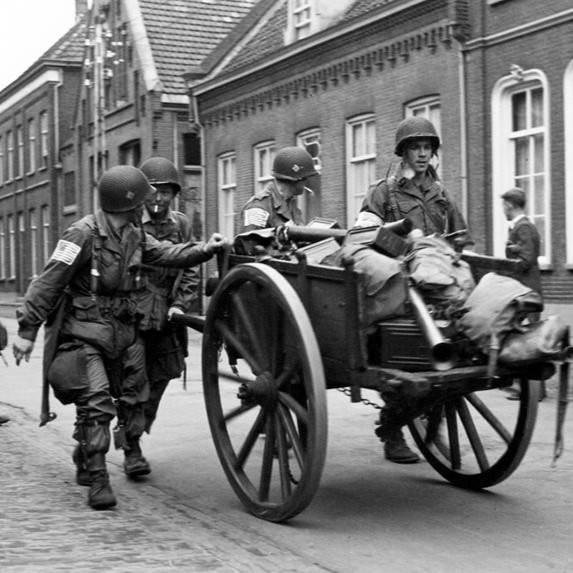 WWII 101st Airborne Paratroopers Pack - Holland 1944