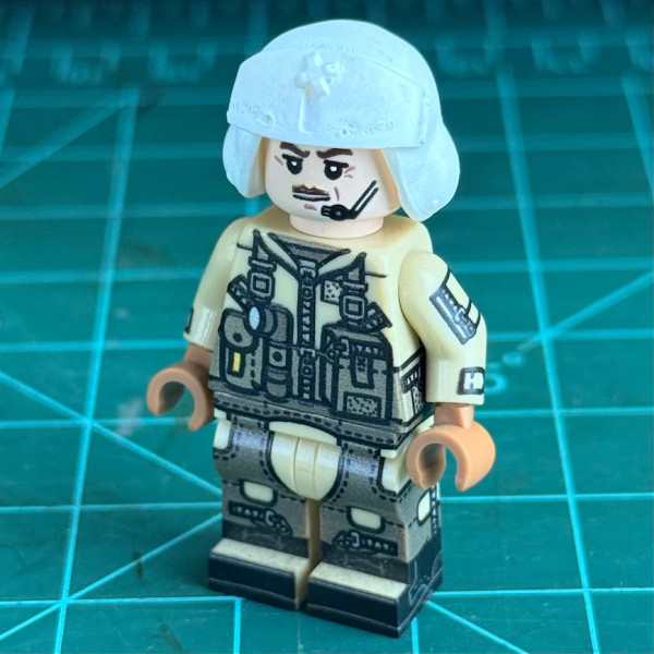 Brickmania MV-22 Osprey Pilot - Incomplete