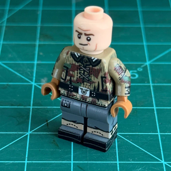 Brickmania WWII German Infantry - Splinter Camo Smock - Incomplete