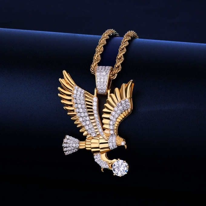 Let His Dreams Soar With The Soaring Eagle Pendant That Glitters Magically!