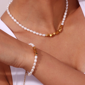 18k Gold Stainless Steel Cubic Beads Freshwater Pearl Choker Necklaces Bracelets Jewelry Set 18k Gold Stainless Steel Cubic Beads Freshwater Pearl Choker Necklaces Bracelets Jewelry Set