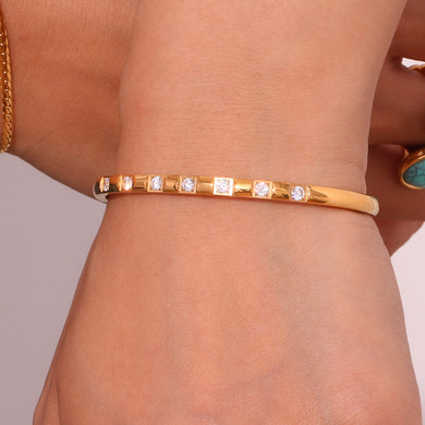 Ladies 18k Gold Waterproof Tarnish Free Stainless Steel CZ Bangle Bracelets