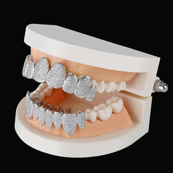 Hip Hop Flooded Ice Drip Style Top Bottom AAA Cluster 8 Tooth Teeth Full Iced Grillz