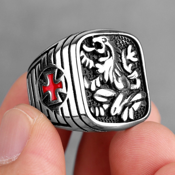 Mens 316L Royal Lion Red Accent Stainless Steel Street Wear Rings