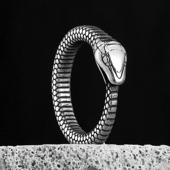 Mens No Fade Stainless Steel Snake Ouroboros Eating Its Tail Street Wear Casual Rings 