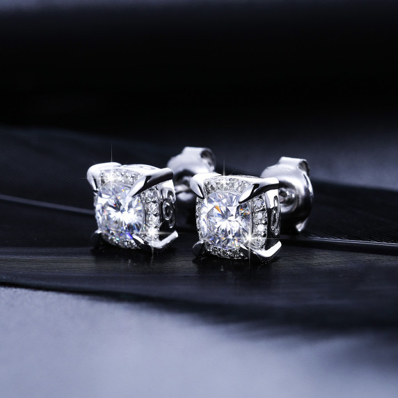 Flooded Ice Genuine VVS 0.8CT D Color Claw Style 925 Silver Bling Diamond Earrings