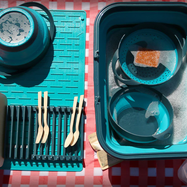 Roll-Up Dish Drying Station