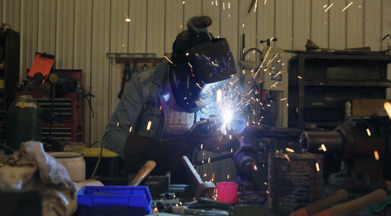 A MOUTHPIECE AND A MICROSCOPE