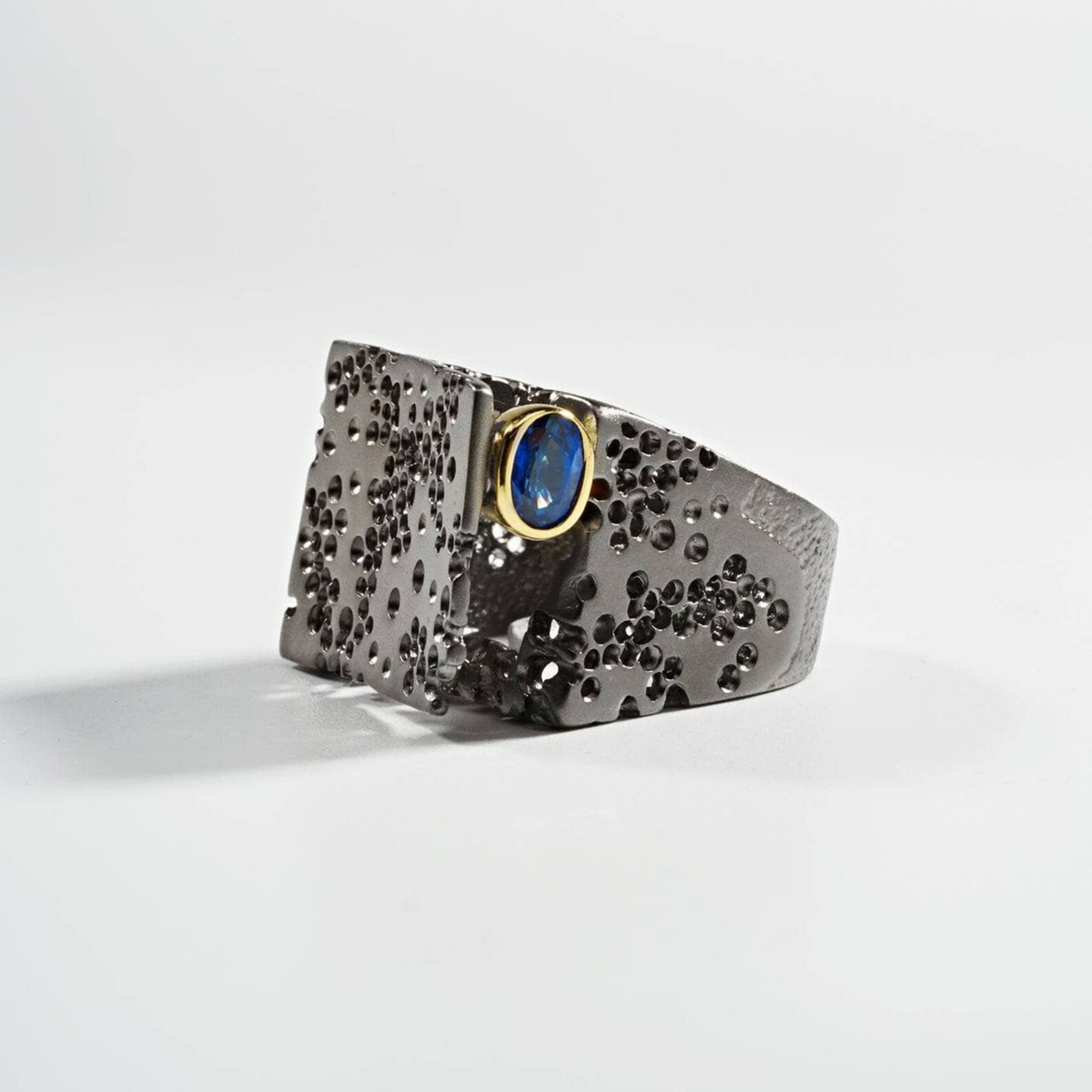 German Kabirski Bearna Blue Sapphire Ring 