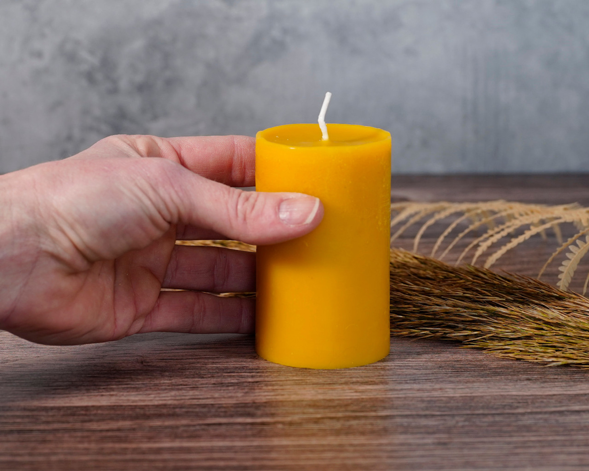 HotStar's Pure Natural Beeswax Candle 48x75 mm;  Made in Italy.