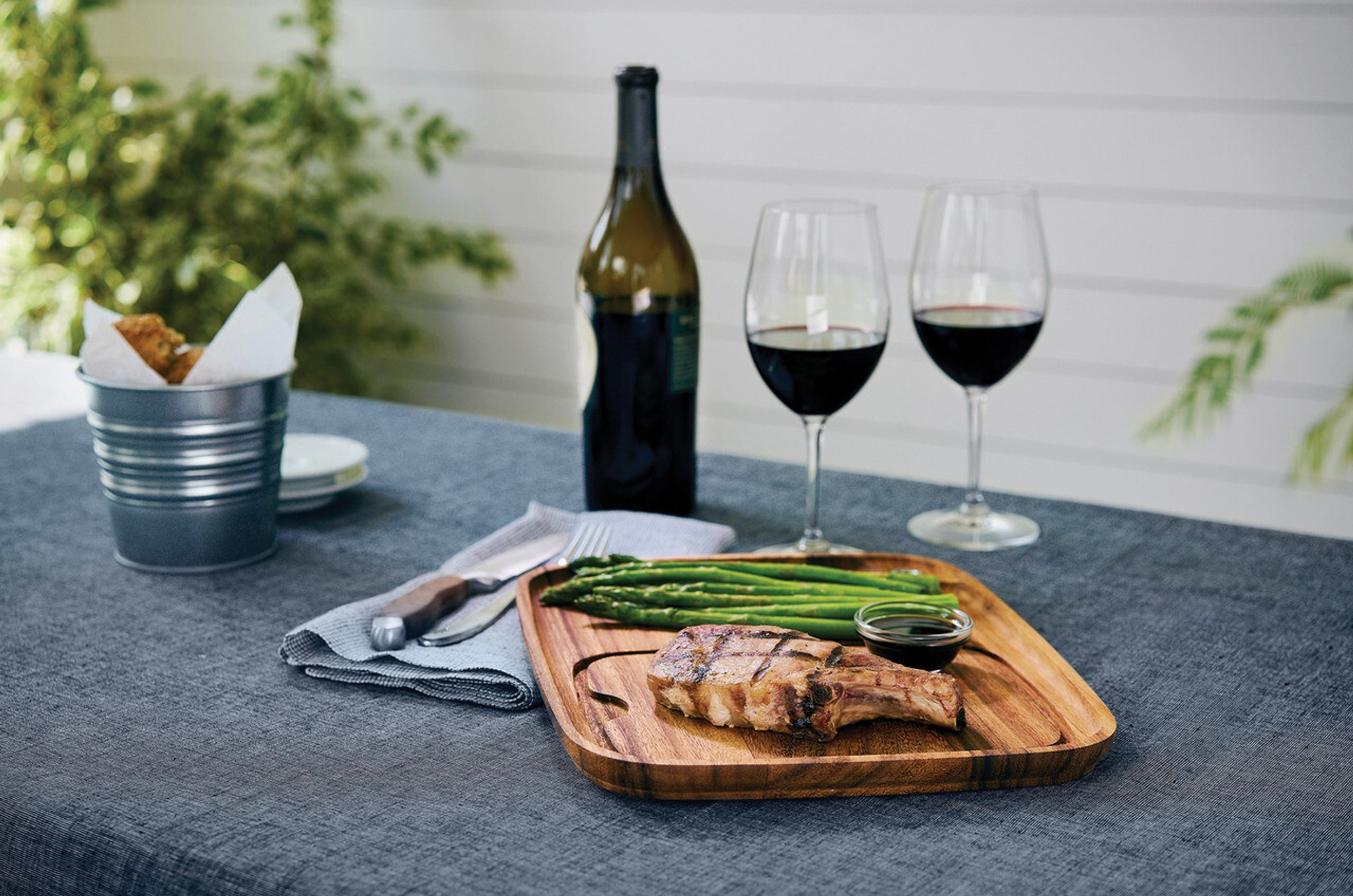 Ironwood Gourmet Fort Worth Steak Plate, Acacia Hardwood, 13" x 11" 