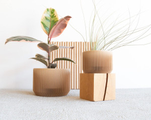 Minimum Design Praha Indoor Planter 