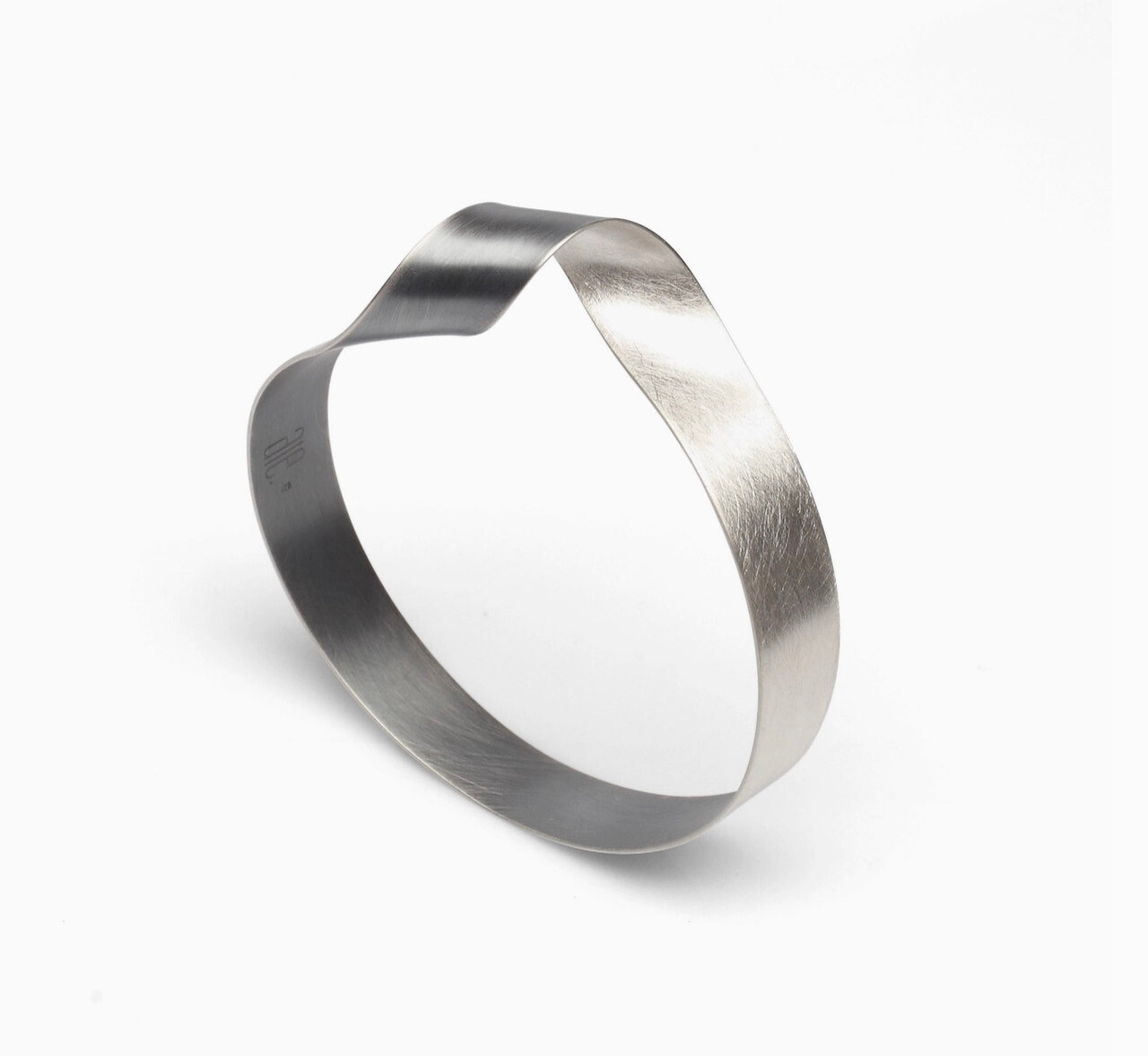 アクセサリー believe in miracle twist bangle