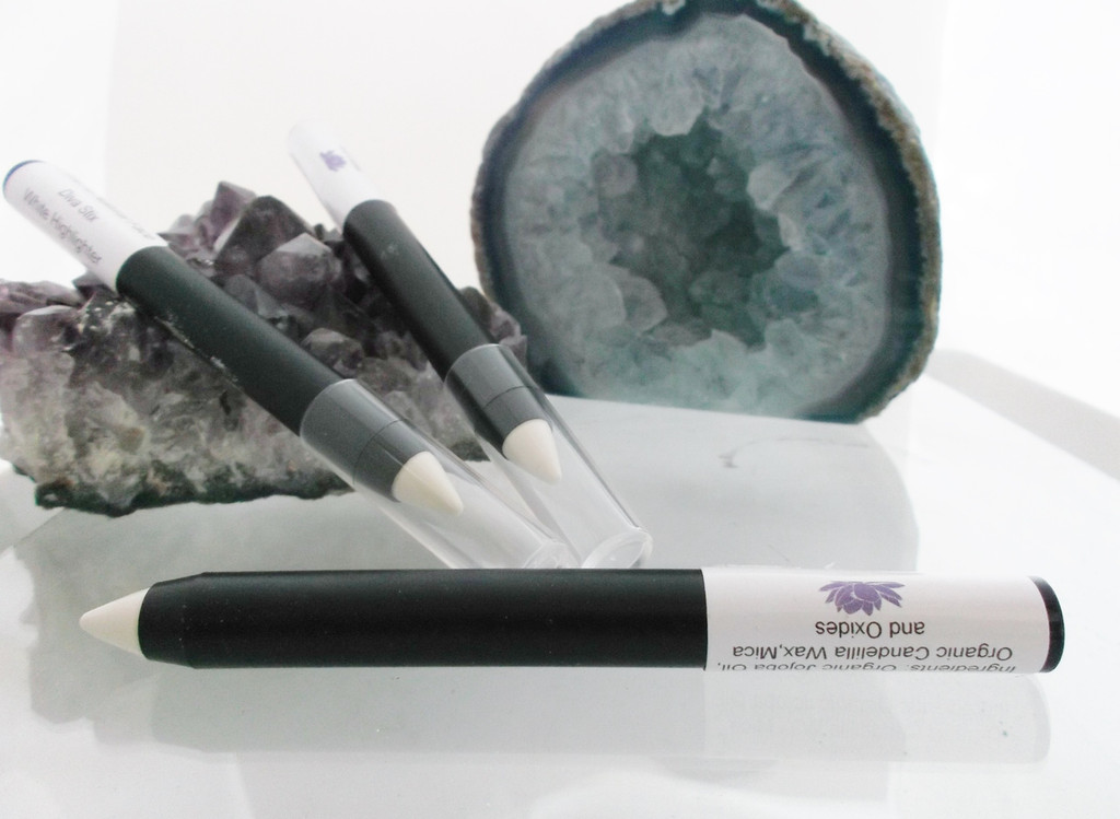 Vegan Diva Stix in Highlighter