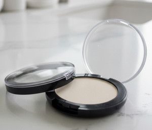 Very Oily Lid Vegan Eyeshadow Primer - All Night Long Very Oily Lid Vegan Eyeshadow Primer - All Night Long