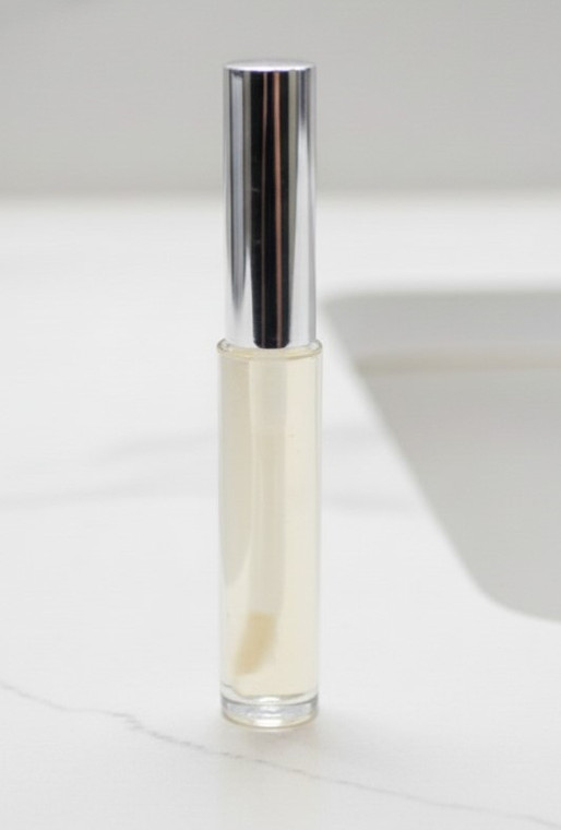 Vegan Moisturizing and Flavored Lip Gloss in Strawberry