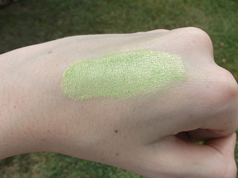 Pressed Vegan Mineral Eyeshadow - Superbly Sub-Lime
