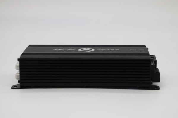 BG4-700 700 Watt Bagger Series Amp (Ultra Compact)