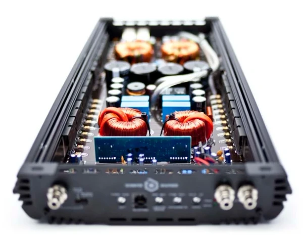 Q1-2200.2 Monoblock Amplifier