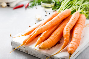 Organic Carrots - bunch