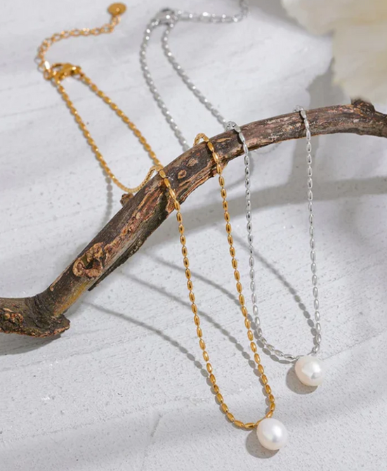 Lorna Pearl Necklace