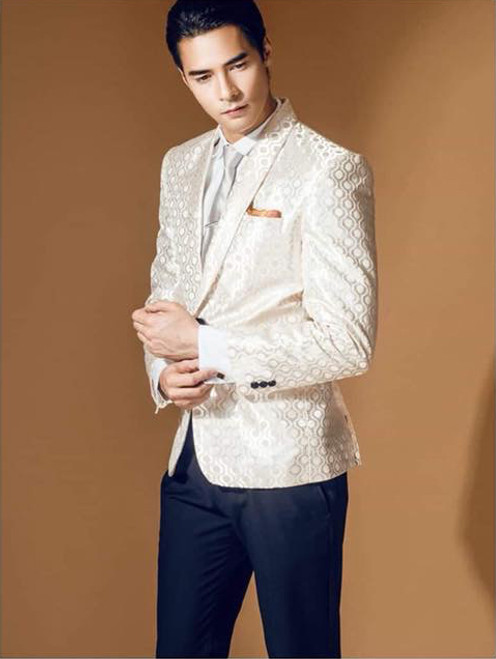 Benjamin Diamond Luxe White Jacquard Suit