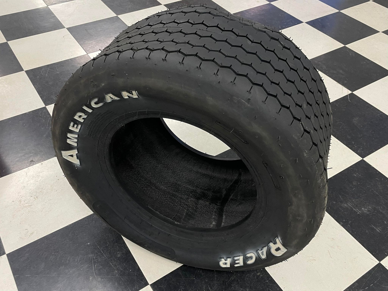 American Racer 56 Tire 28.5/11.0-15 - J J Motorsports
