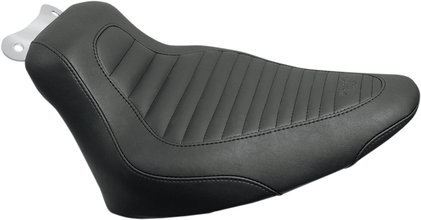 MUSTANG Tripper Solo Seat - Tuck and Roll 76736