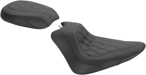 MUSTANG Wide Tripper Rear Seat - Diamond - Black 76763