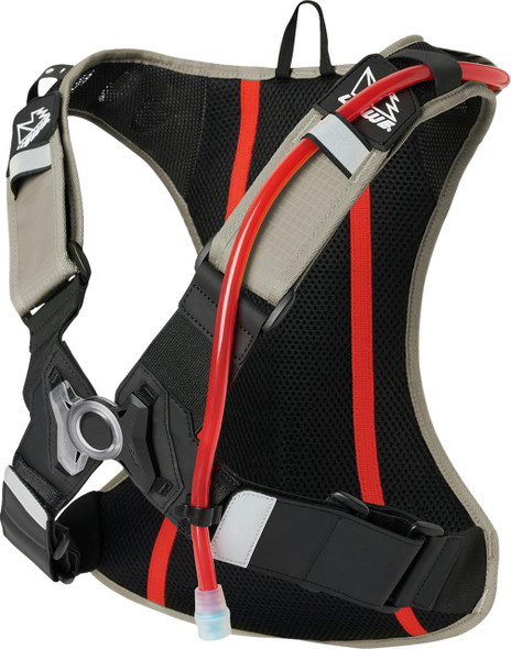  USWE Outlander Hydration Pack - 4L - Sand 204077021 