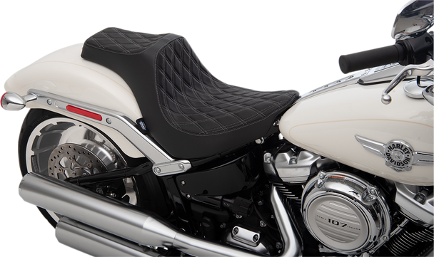 DRAG SPECIALTIES Predator III Seat - Diamond - Silver Thread - Vinyl 0802-1189