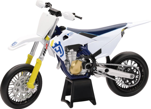  NEW RAY TOYS Husqvarna FS450 2019 Bike - 1:12 Scale - White/Blue/Black 58163 