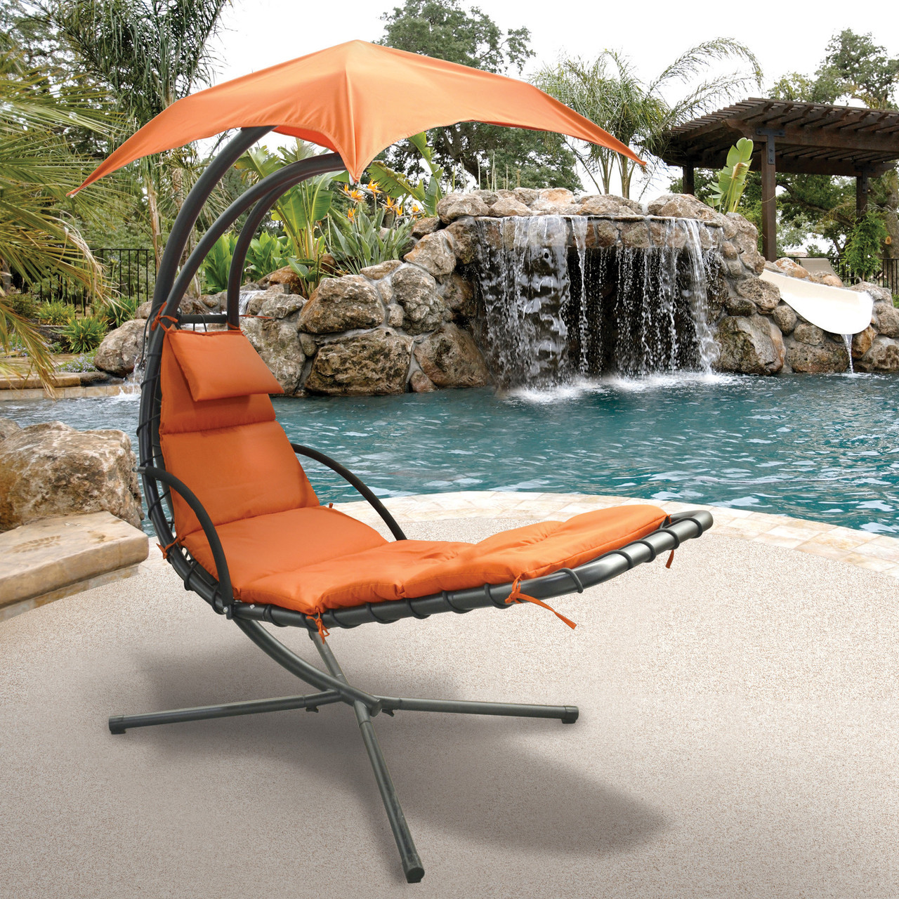 OUTDOOR CHAIRS AND LOUNGERS