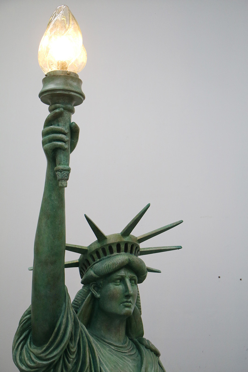 LIBERTY.　THE ACHIEVIST'S　EDIT Lady Liberty - Essential Liberty Sign - Aluminum Sign