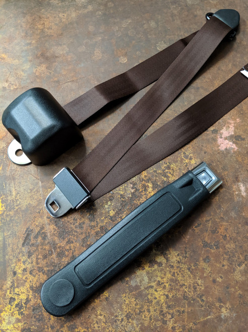 Seatbelt Solutions 3-Point Retractable Lap & Shoulder Belt w/ Starburst Push Button & Sleeve