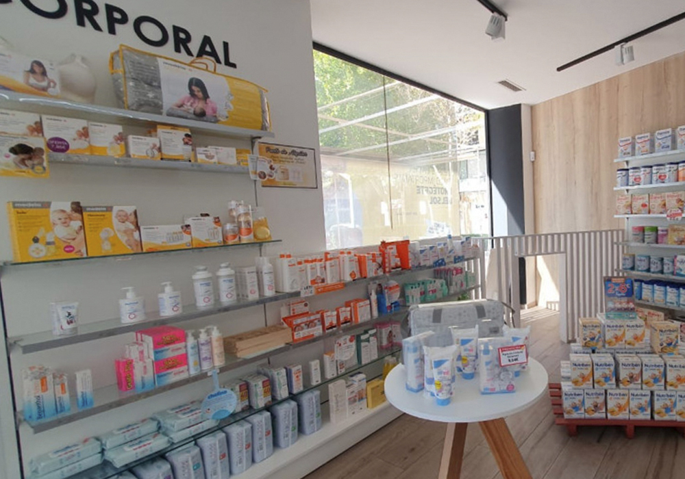 Interior de Farmacia Parque Gasset en Ciudad Real