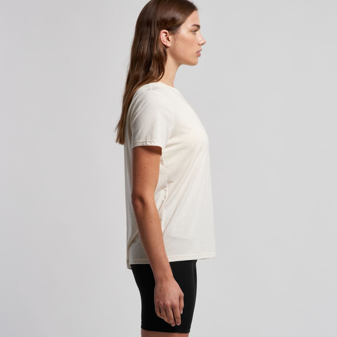 A light cream T-shirt is shown, featuring a crew neck and short sleeves, with a branding logo on it.