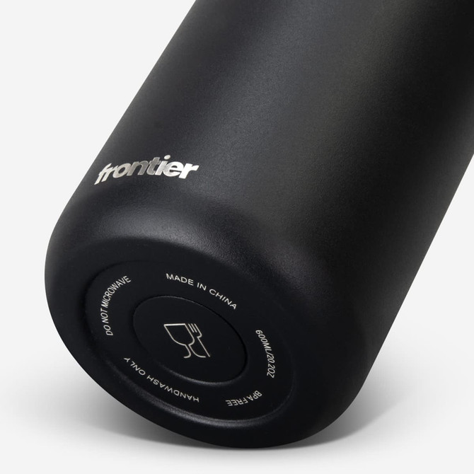 A drink bottle in matte black with a silver logo, featuring a curved shape and a base design.
