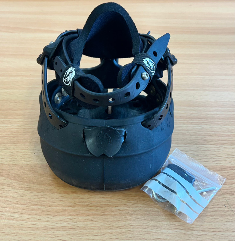 Used Explora Magic Hoof Boot size 2 Regular (1 boot)
