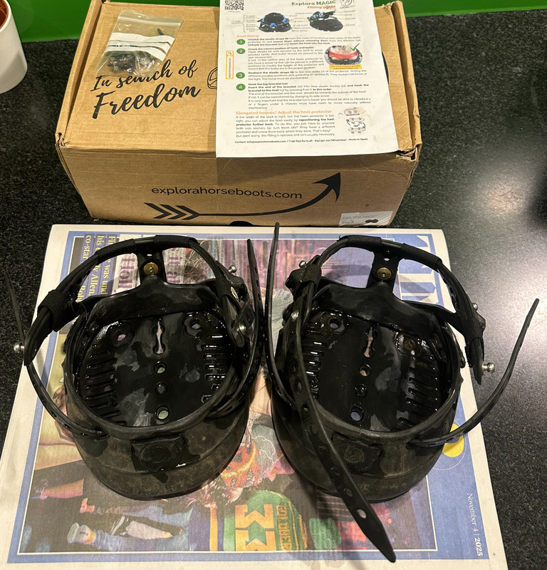 Used Explora Magic Hoof Boots size 3 Regular (1 pair)
