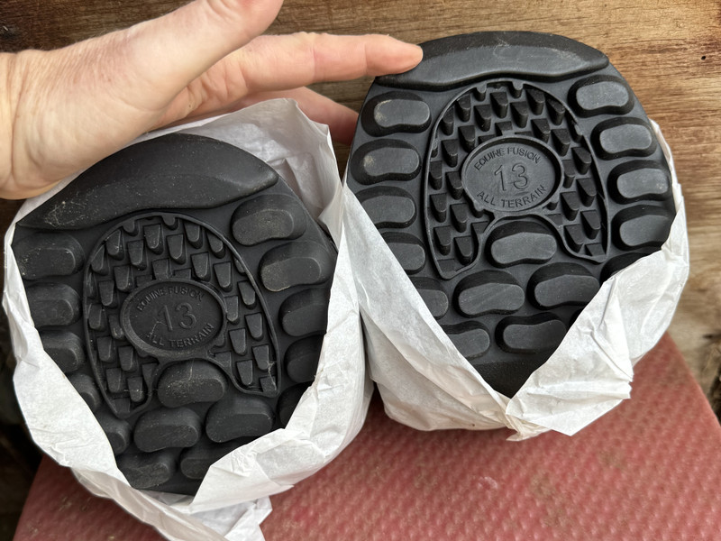 Brand new! Equine Fusion Active Hoof Boots size 13 Regular (1 pair)