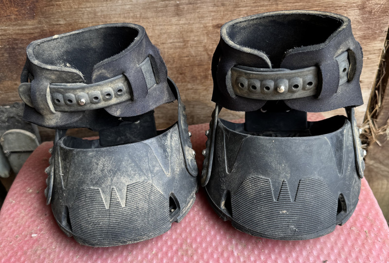 Used Flex Boot Hoof Boots size 135 Wide (1 pair)
