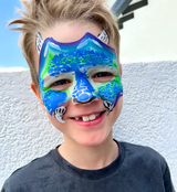 u8tgts1n0p26j1gmhkb7teea7u-12205_Global_Colours_One_Stroke_Face_Paint_Ice_Castle_25g_Lifestyle_2.png