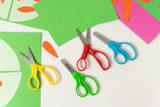 3bmet31eo12c3bfq4tmjbr8l7j-13200-Westcott-Kids-Lefty-127mm-Blunt-Tip-Scissor-Assorted-Colours-Lifestyle-3.jpg