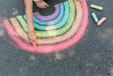 rbl8ac0tet4o1acbv3e9836b63-13335_Bertie_Sidewalk_chalk_in_drum_20pc_Lifestyle.jpg