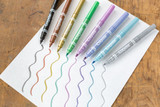 kuu1hl082h77j59pf02hq2800k-11452_Crayola_Metallic_Markers_8pc_Product_2.jpg