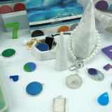 ejn7sb2qk90sj72r5os2m3tf5b-14768-Resin-Pigments-10g-Metallic-4pc-lifestyle-5_HIRES.jpg