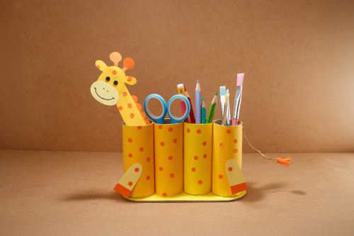 nh6tv2s32d6bbej8e7muug5e5s-12937_Rainbow_Cover_Paper_Lifestyle.jpg
