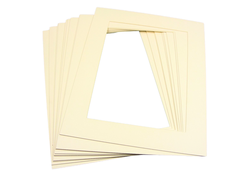 qv2hcabtu14nt0bb9c7sklvv3m-13766_Bertie_Carboard_Artwork_Frames_20x25cm_10pc_3 - Edited.png